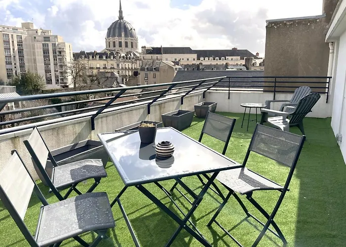 Grand Studio, Belle Terrasse Avec Vue